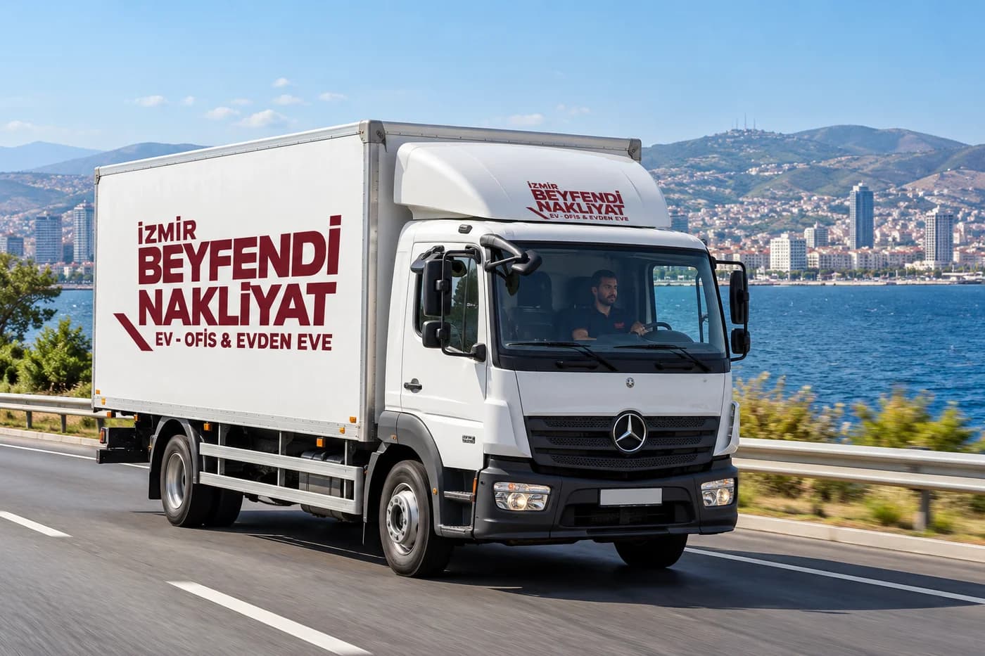 İzmir Sahilinde Beyfendi Nakliyat Filosu